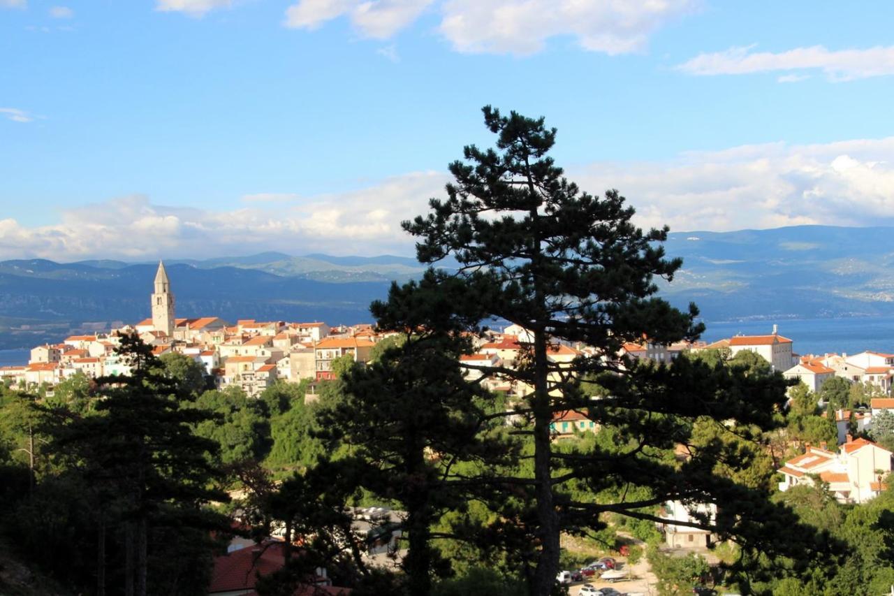 Vila Verbana Apartments Vrbnik Zewnętrze zdjęcie